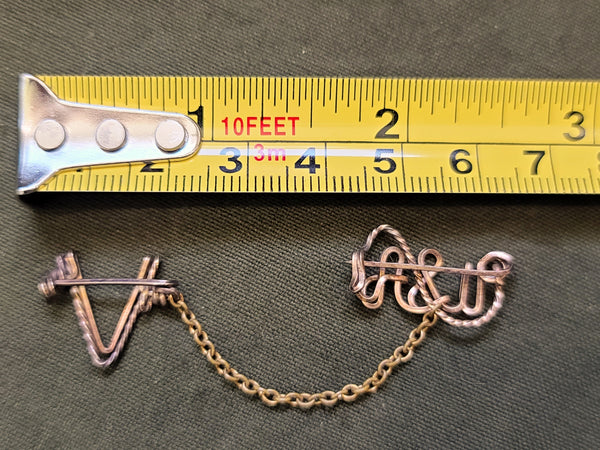 USA V for Victory Wire Pin