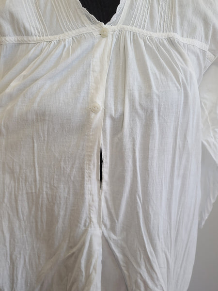 White Nightgown <br> (B-40" W-42" H-47")