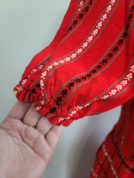 German Red Print Dirndl Dress <br> (B-34" W-29" H-44")
