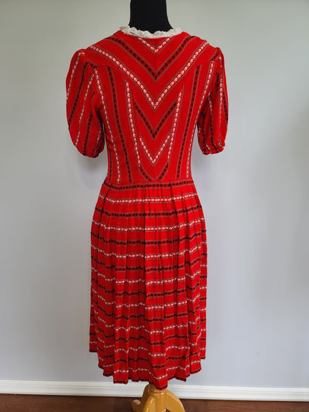 German Red Print Dirndl Dress <br> (B-34" W-29" H-44")