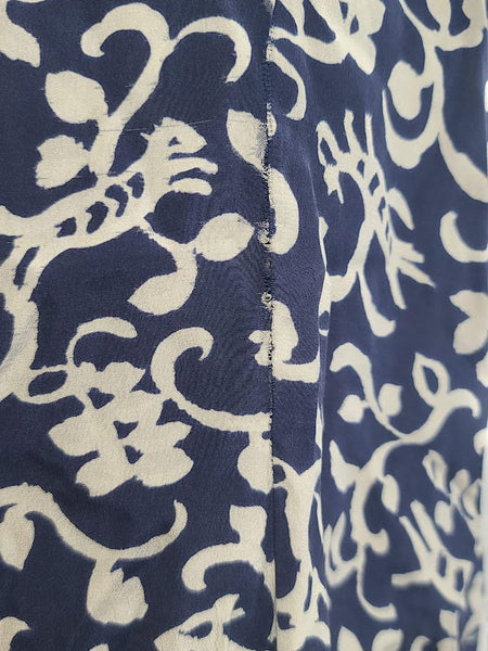 Blue and White Animal Novelty Print Dress <br> (B-47" W-37" H-44")