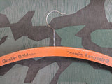 Kübler-Kleidung Orange Wooden Hanger
