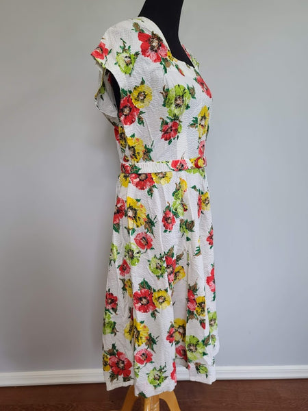 German Flower Print Seersucker Dress <br> (B-40" W-34" H-50")