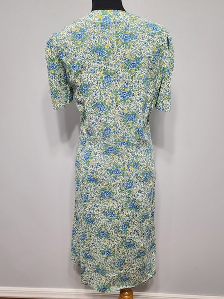 Blue and Green Flower Print Button Down Dress <br> (B-44.5" W-37" H-45")