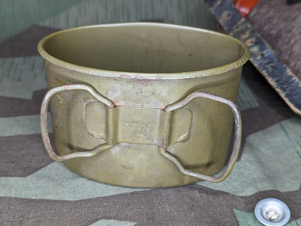 R.K.W.43 RFI43 Enameled Canteen