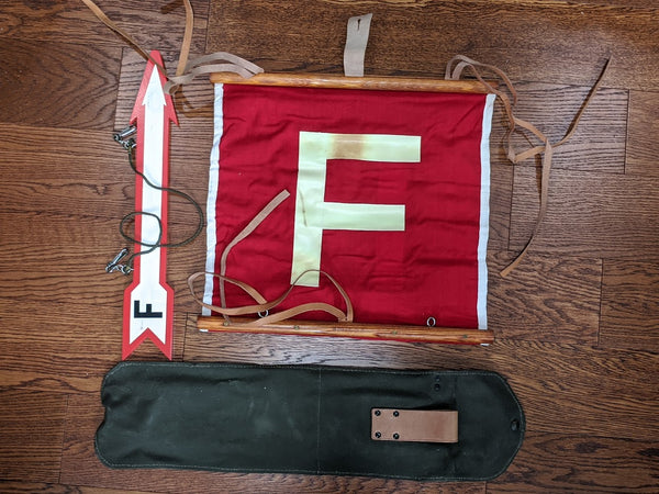 BW Funkstelle Fernmeldstelle Flag and Arrow Set