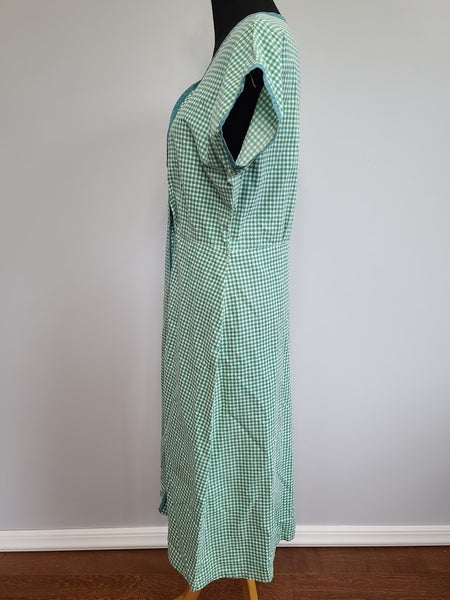 Green Check Print Button Down Dress <br> (B-42" W-34" H-41")