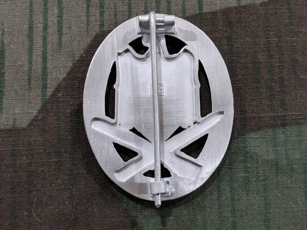 Repro General Assault Badge in Silver