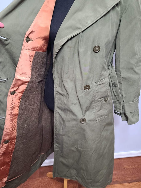Women's Officer's Overcoat with Liner 10R <br> (B-39" W-36" H-42")