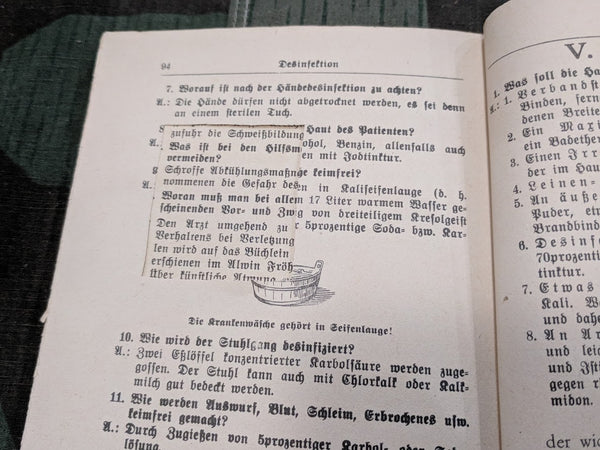 Wie Pflege Ich Kranke? First Aid Book 1944 Werkluftschutz Sanitätstrupp