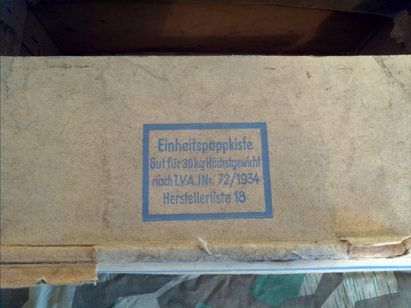 Alpen-Milch Bären-Marke Ration Box