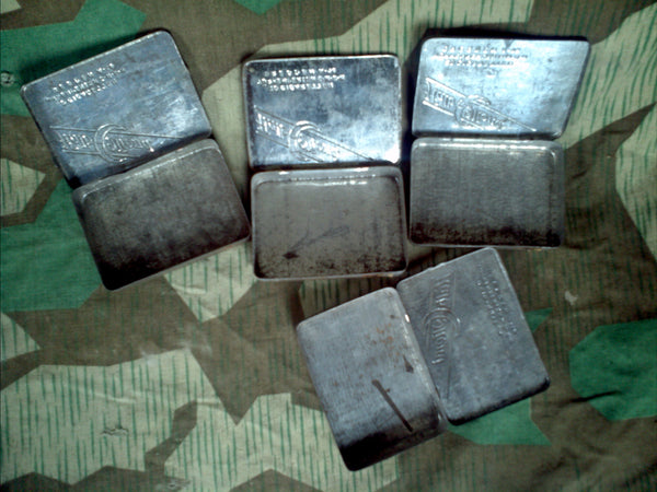 Halb Mond Cigarette Tin