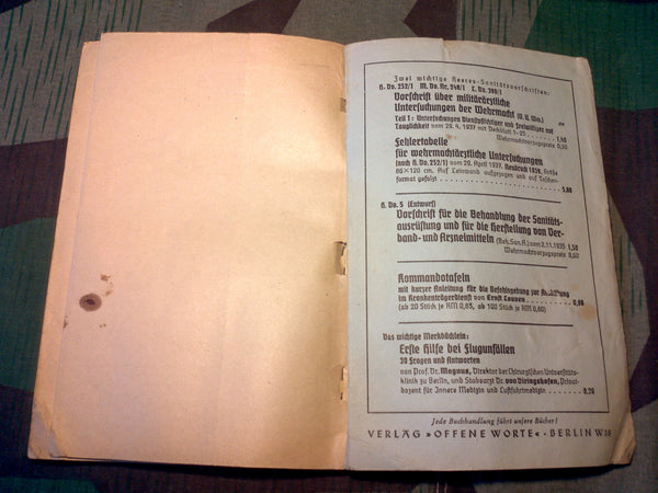 Die Sanitätsfibel 1940 Medic's Field Manual