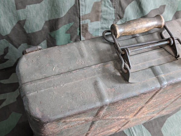 Stick Grenade Box AS-IS