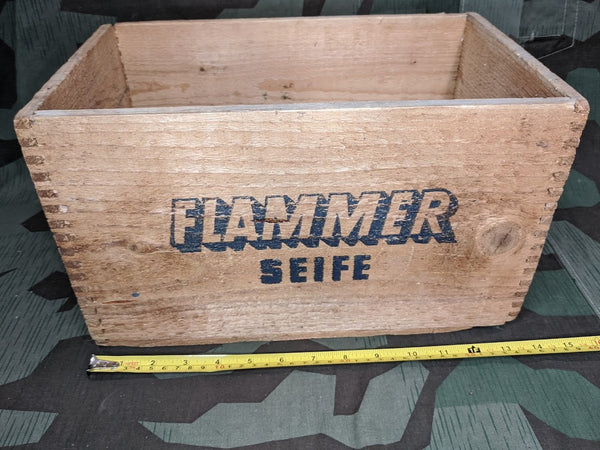 Flammer Seife Wood Case and Soap