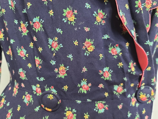 Flower Print Robe <br> (B-40" W-28" H-48")