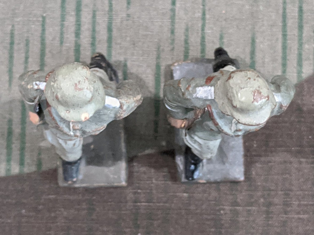 LINEOL /ELASTOLIN . Wehrmacht group of soldiers at training 7,5cm white uniform EUR 525,00 - FR LINEOL /ELASTOLIN . Wehrmacht group of soldiers at training 7,5cm white uniform EUR 525,00 - FR