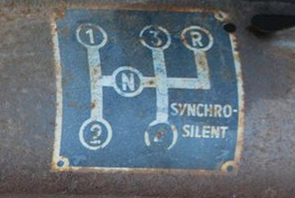 German Ford V3000S Shift Pattern Decal US Transmission