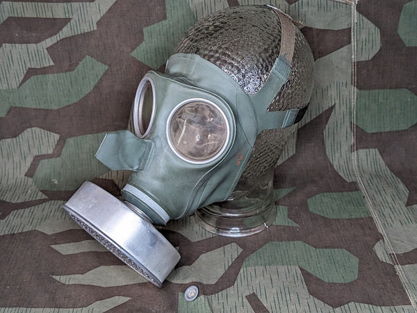 Original German Volksgasmaske VM40