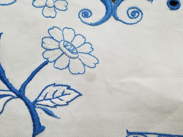 "Nun ist er hinaus in die weite Welt" Embroidered Cloth