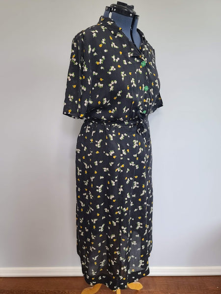 Plus Size Flower Print Dress <br> (B-53" W-46" H-54")