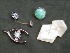 Small Lot of Vintage 1940s Jewelry (Brooches, Pins, Fur Clip)