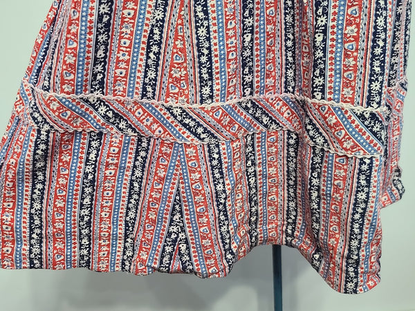 German Stripe Print Dress <br> (B-34.5" W-28" H-37")