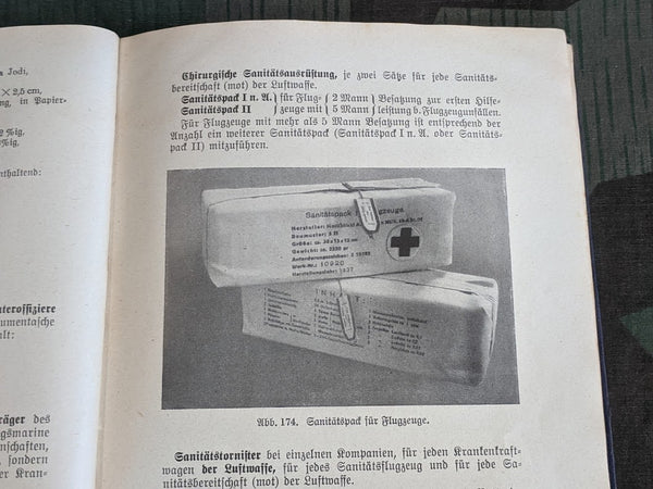 Military Training Book For Medics GREAT REFERENCE