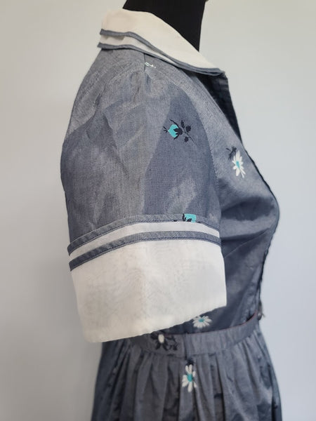 Gray Iridescent Flower Print Dress <br> (B-40" W-29" H-48")