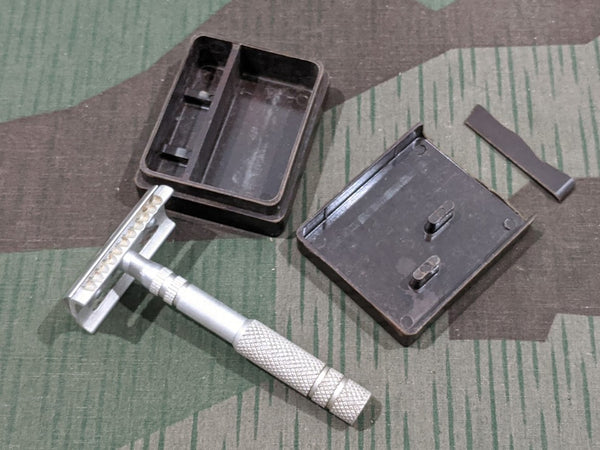 Vintage German Collapsible Razor in BROKEN Bakelite Box
