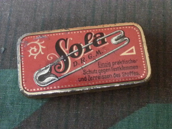 Vintage 1930s/1940s WWII-era German Sola Safety Pin Tin