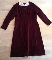 Vintage 1930s German Dark Red Velvet Dress with Lace Collar