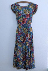 Vintage 1940s /1950s Abstract Flower Print Sleeveless Dress