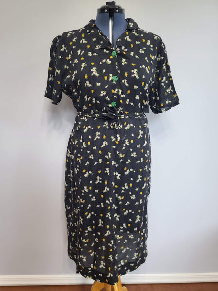 Vintage 1940s Plus Size Flower Print Handmade Dress