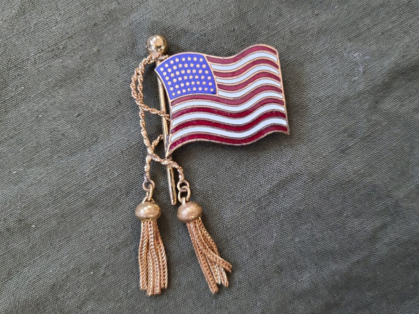 Vintage 1940s WWII 48 Star US Flag Pin