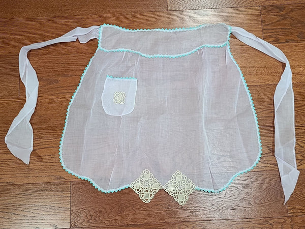 Apron with Rick-Rack Trim