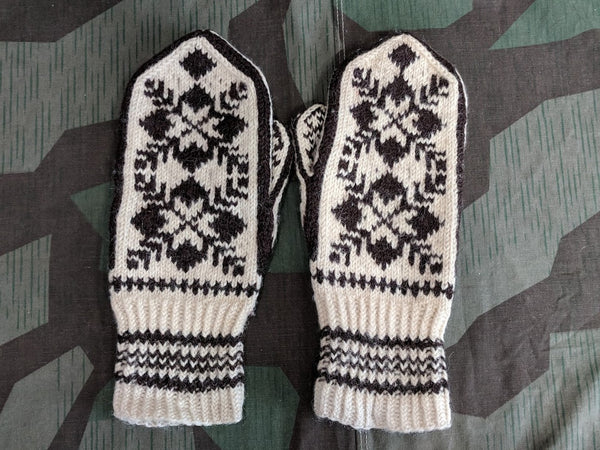Vintage Brown and Cream Colored Mittens