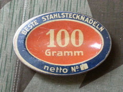 Vintage WWII-era German Beste Stahlstecknadeln Sewing Pin/Needle Tin