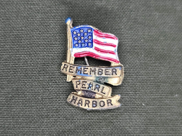 Vintage WWII Remember Pearl Harbor US Flag Pin