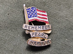 Vintage WWII Remember Pearl Harbor US Flag Pin
