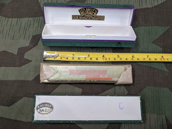 Neue Jugend Harmonica Orange/Green in C