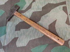 WWII-era German Gebirgsjäger Piton Hammer