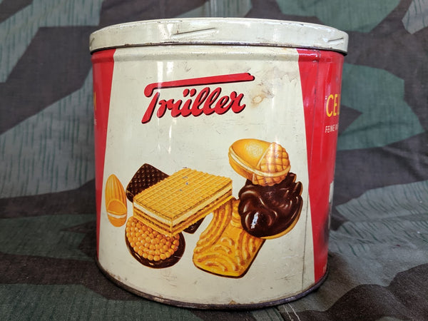 Vintage WWII-era German Trüller Celler Ruhm Cookie Tin