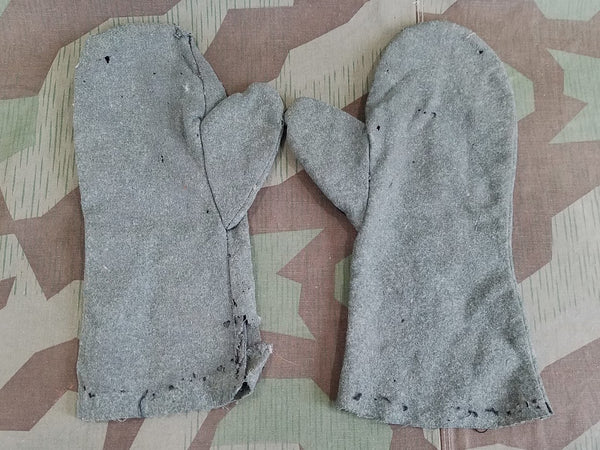 WWII German Feldgrau Wool Mittens