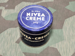 Vintage WWII-era German Large Nivea Nr.370a Tin