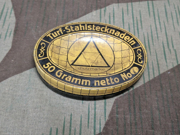 WWII German Turf Stahlstecknadeln Sewing Needle / Pin Tin