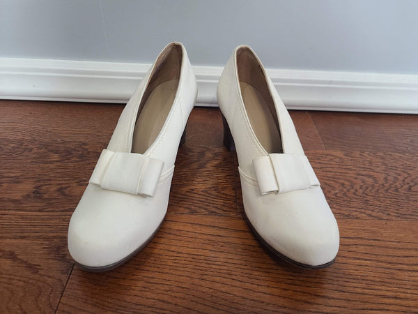 WWII Women's White Marine Corps / USMC Bow Pump Uniform Shoes Size 10 A