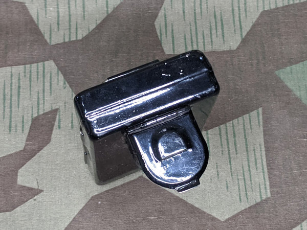 Military Type Flat Flashlight French?