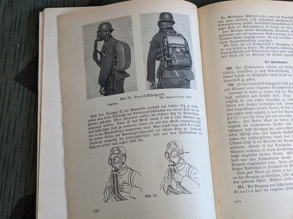 Military Training Book For Medics GREAT REFERENCE