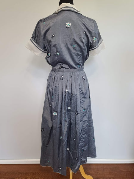Gray Iridescent Flower Print Dress <br> (B-40" W-29" H-48")